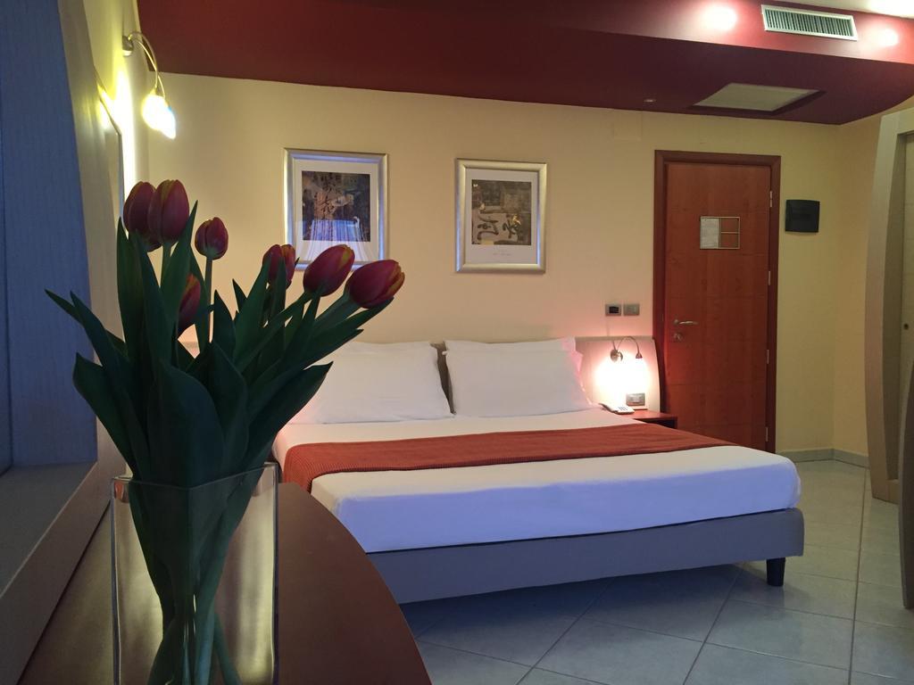 Meridian Hotel Guardia Piemontese Terme Exterior photo