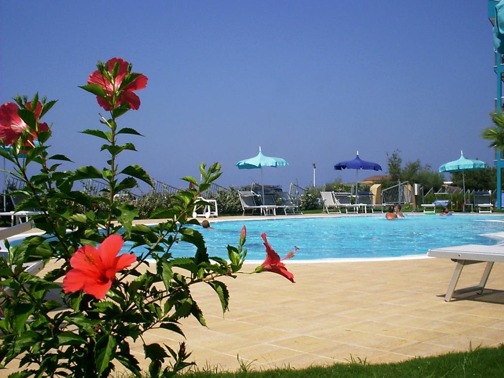 Meridian Hotel Guardia Piemontese Terme Exterior photo