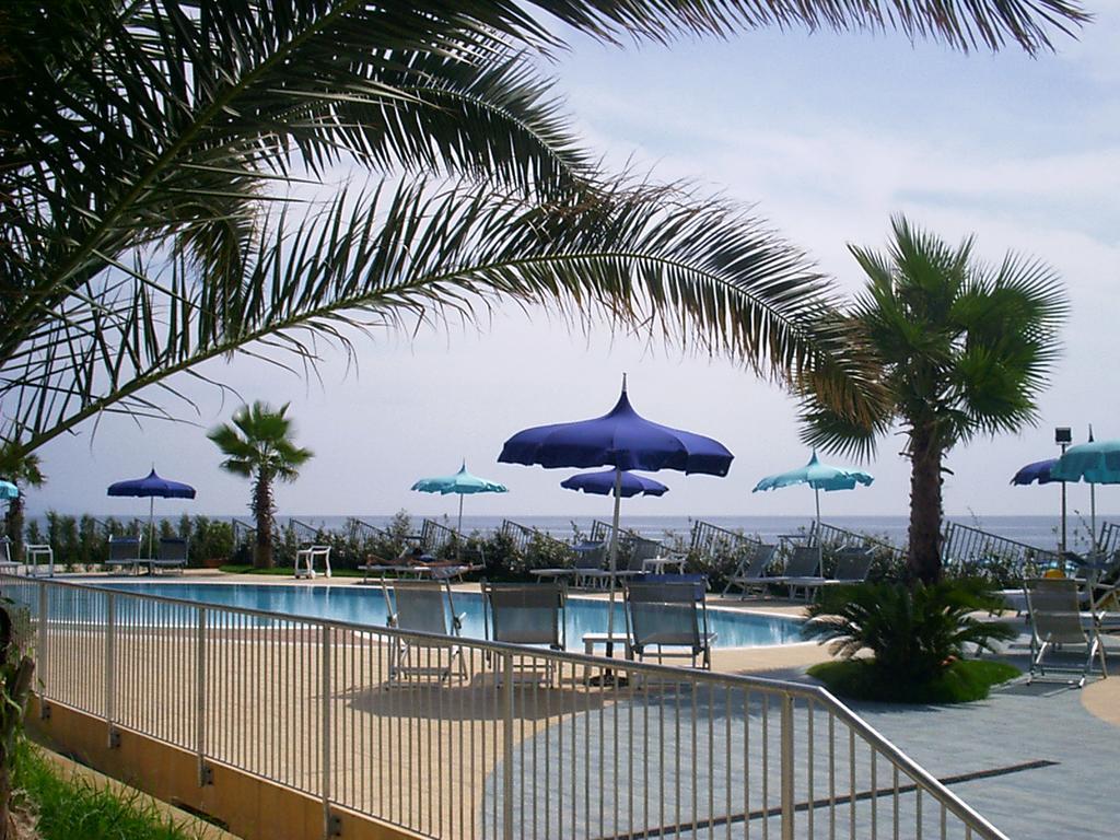 Meridian Hotel Guardia Piemontese Terme Exterior photo