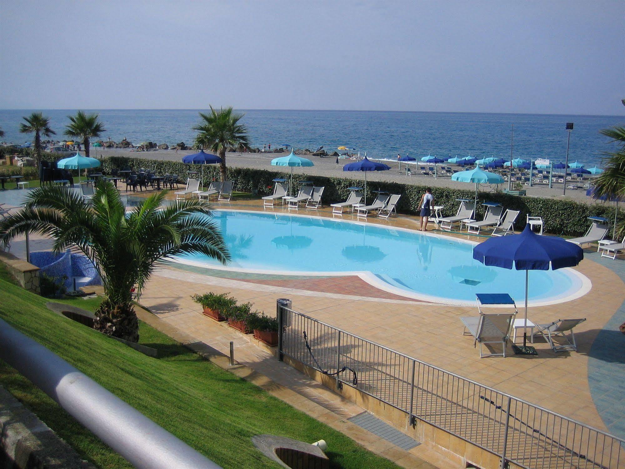 Meridian Hotel Guardia Piemontese Terme Exterior photo